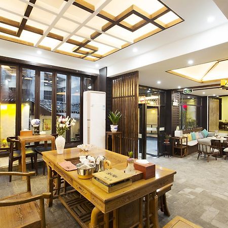 Fenghuang Poshan Inn Εξωτερικό φωτογραφία