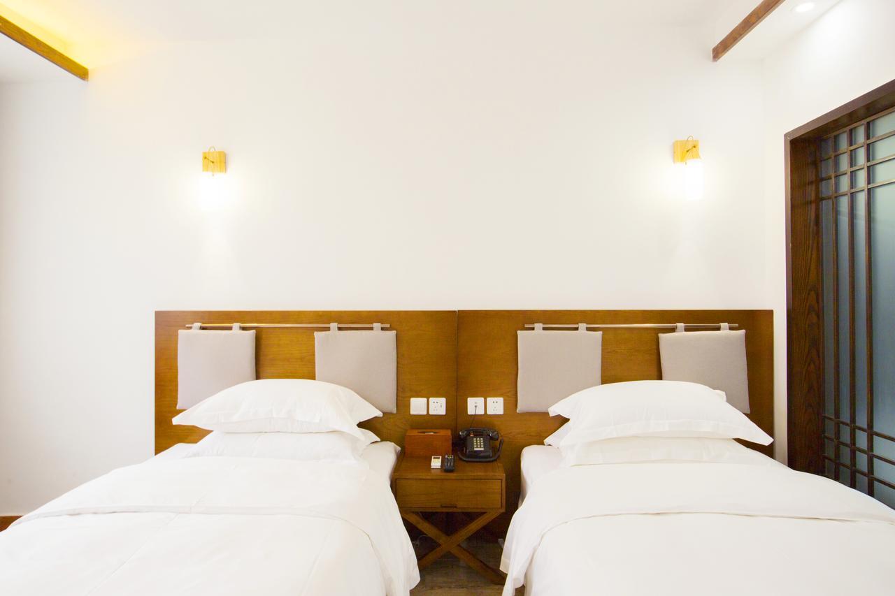 Fenghuang Poshan Inn Εξωτερικό φωτογραφία